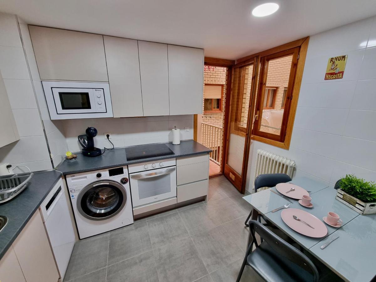 Apartamento Montse ซาราโกซา ภายนอก รูปภาพ